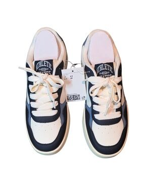 NWT H&M Kids Colorblock Sneakers Navy Cream Blue Size 6.5